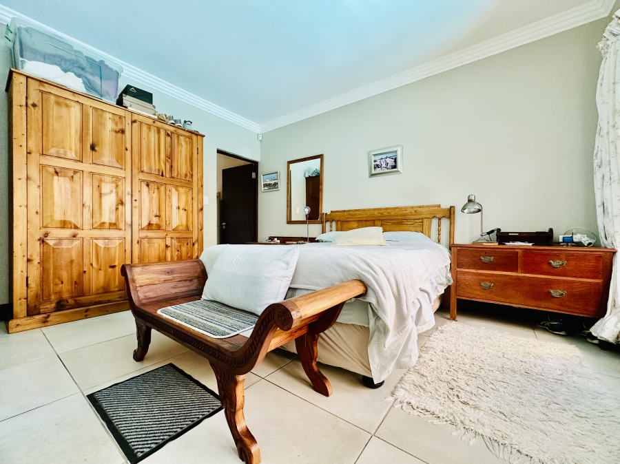 3 Bedroom Property for Sale in Sandbaai Western Cape